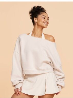 BLOGILATES 🔥Relaxed Off-the-Shoulder light taupe Sweatshirt NWOT